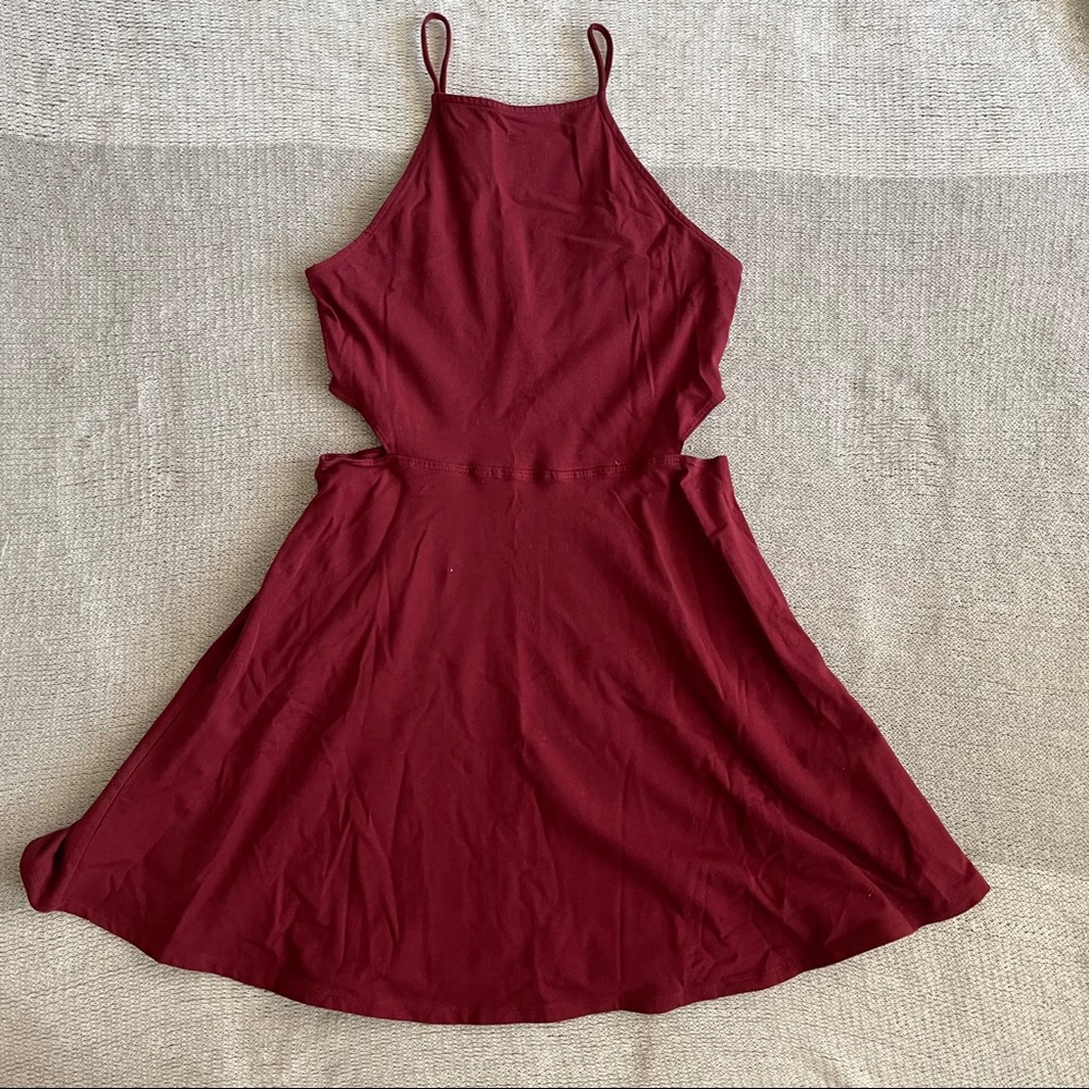 GARAGE BURGUNDY DRESS WITH SIDE CUTOUTS